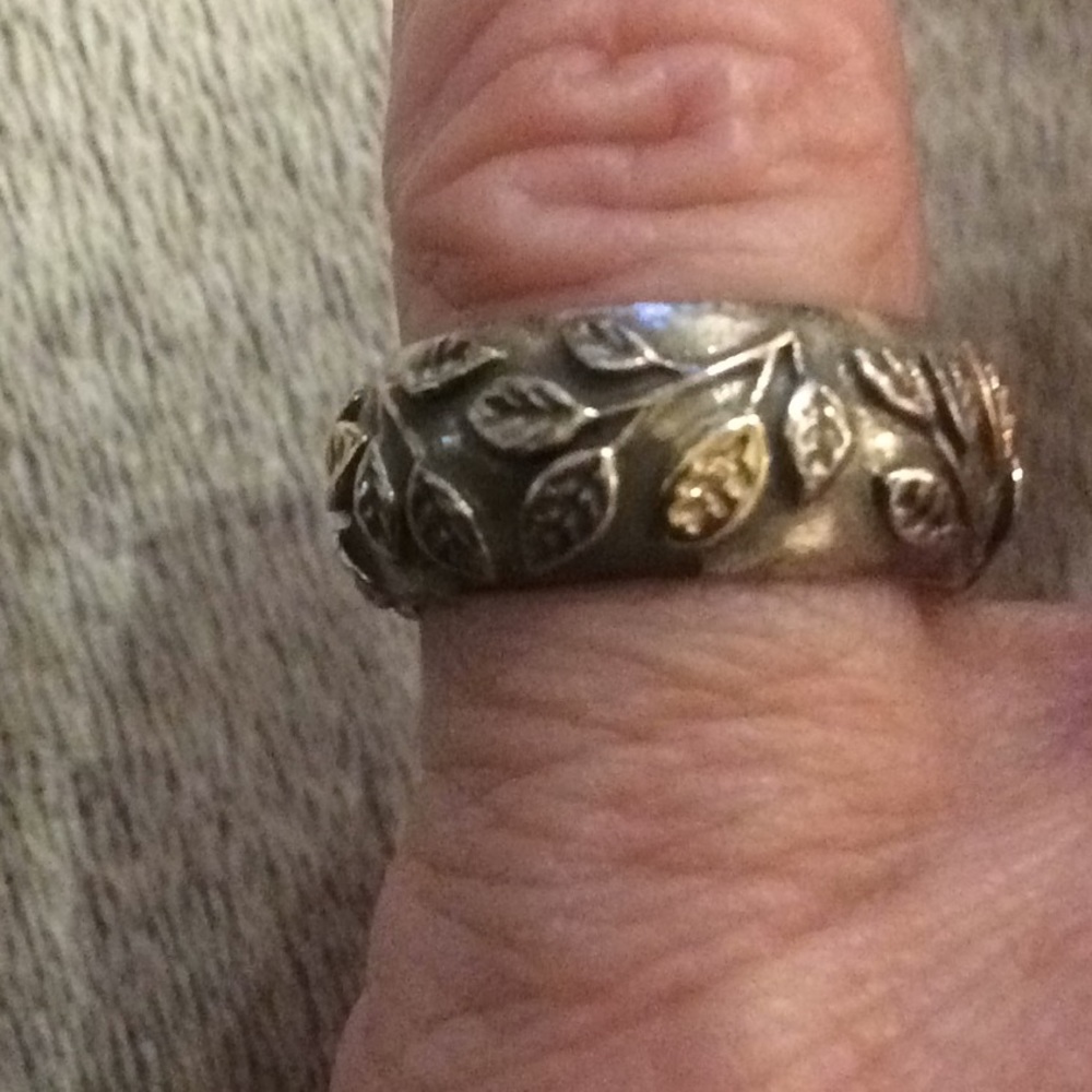 Sterling silver / gold accent leaf design band